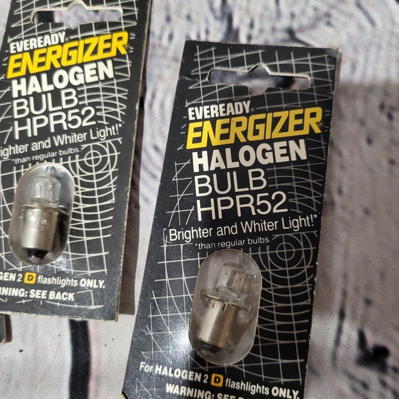 Energizer Halogen Light Bulb Bundle flashlight - Picture 2 of 4